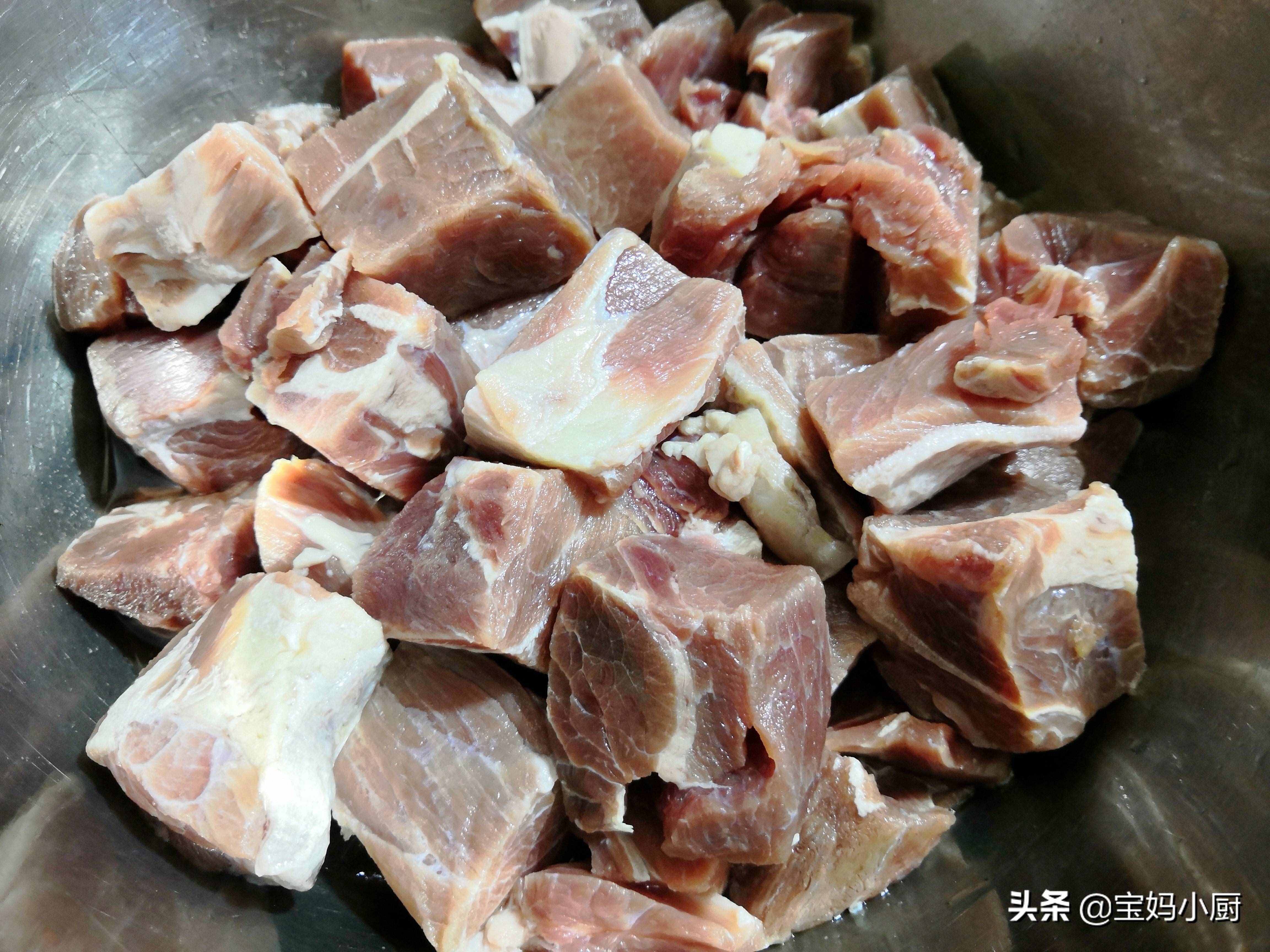 炖牛肉，软烂可口还特香，这两料不可少，照着做，大人孩子喜欢