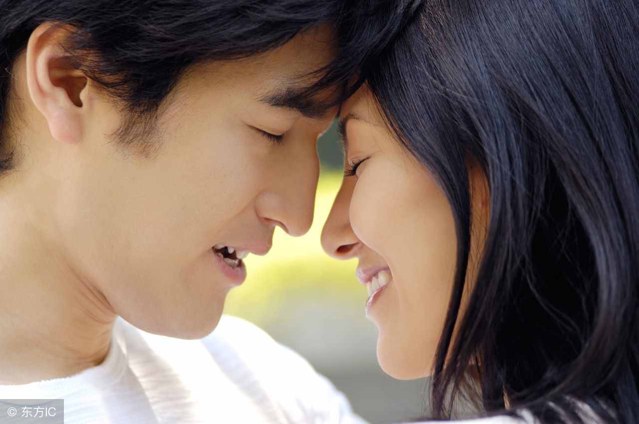 男人用“强吻”的招数，可以让自己的女朋友不再生气？
