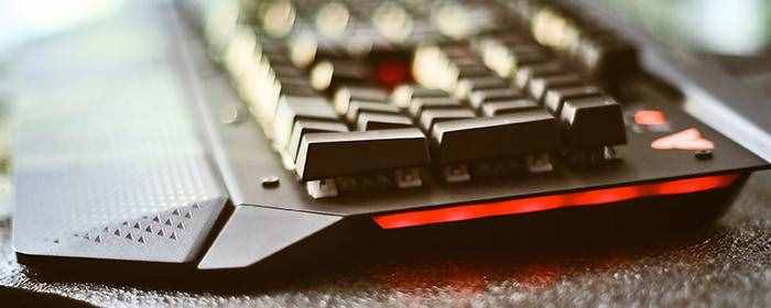 键盘上这个[Ins]键在哪里 我怎么看不见啊