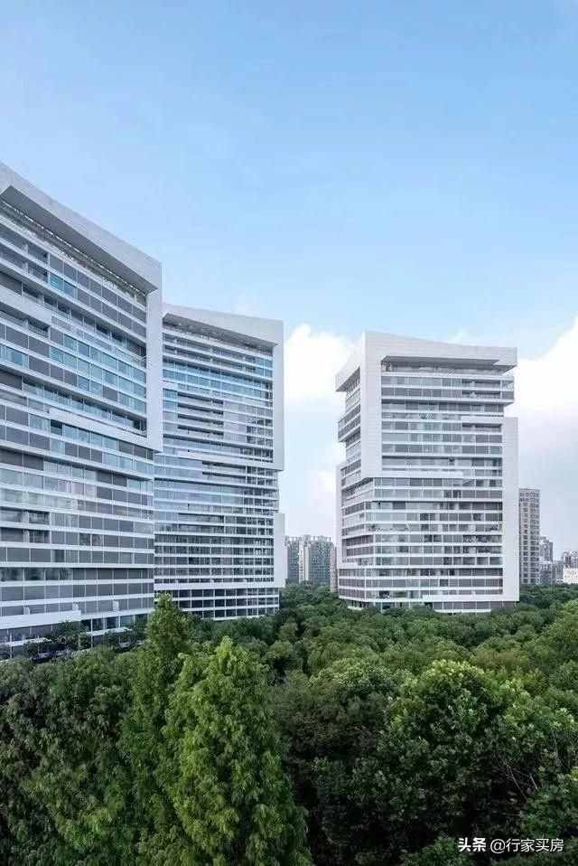 逊色是什么意思(逊色的释义)