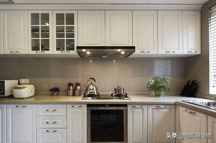 厨房油烟机要怎么选？来听听专业人士的分析，一买一个准