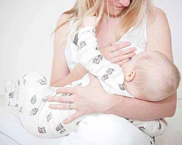 母乳喂养大本营，乳汁是这样分泌的！