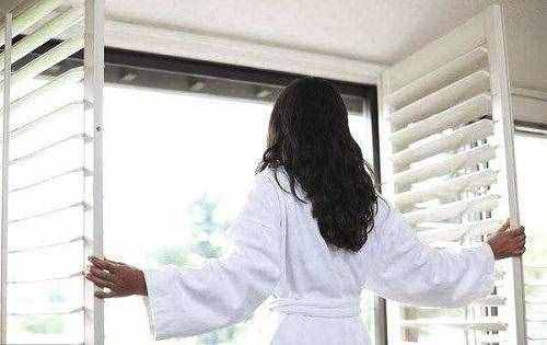 水银温度计摔碎了，做好这3步，不怕中毒清理得干净