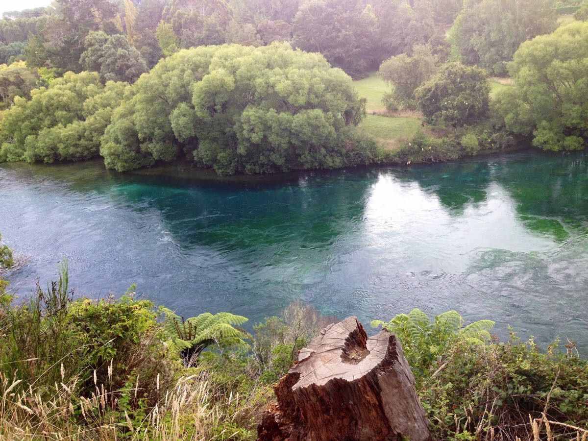 世界各大洲最大的湖泊分别是哪一个？