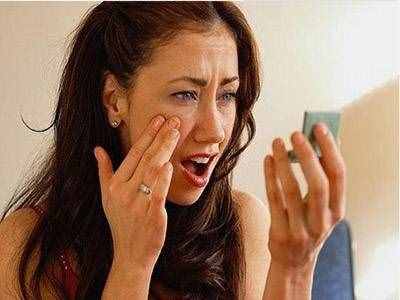 脸上各种各样的斑是怎么形成的？