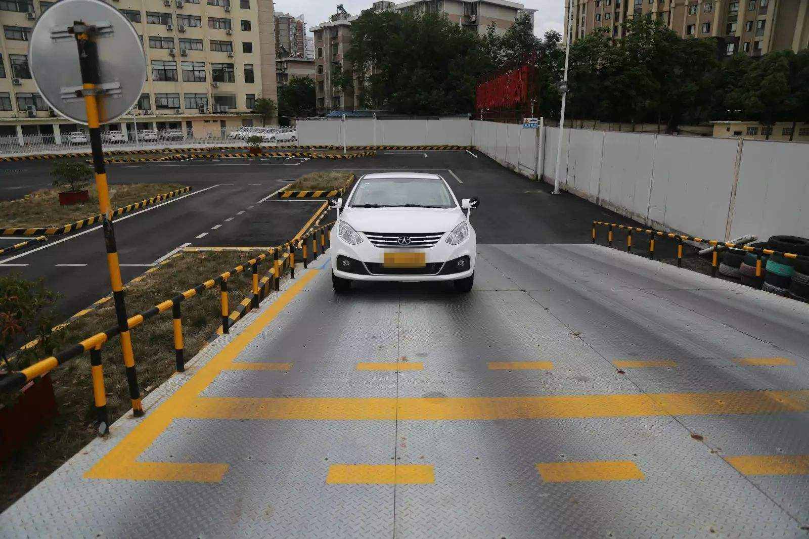 坡道定点停车和起步技巧详解，助你100%过关