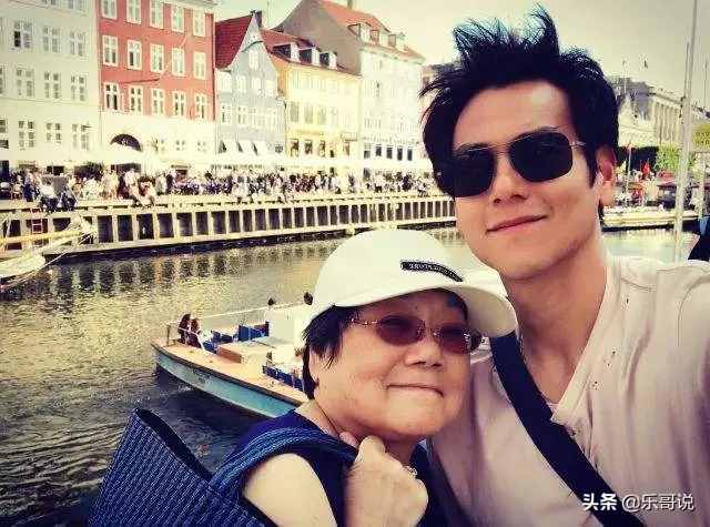 睡彭，逼婚信，与32个猛男暧昧，蔡依林的情史可不止周杰伦