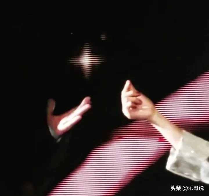 睡彭，逼婚信，与32个猛男暧昧，蔡依林的情史可不止周杰伦