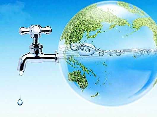 世界前三大淡水湖，占全球可用淡水总量的近一半，有的水能直接喝