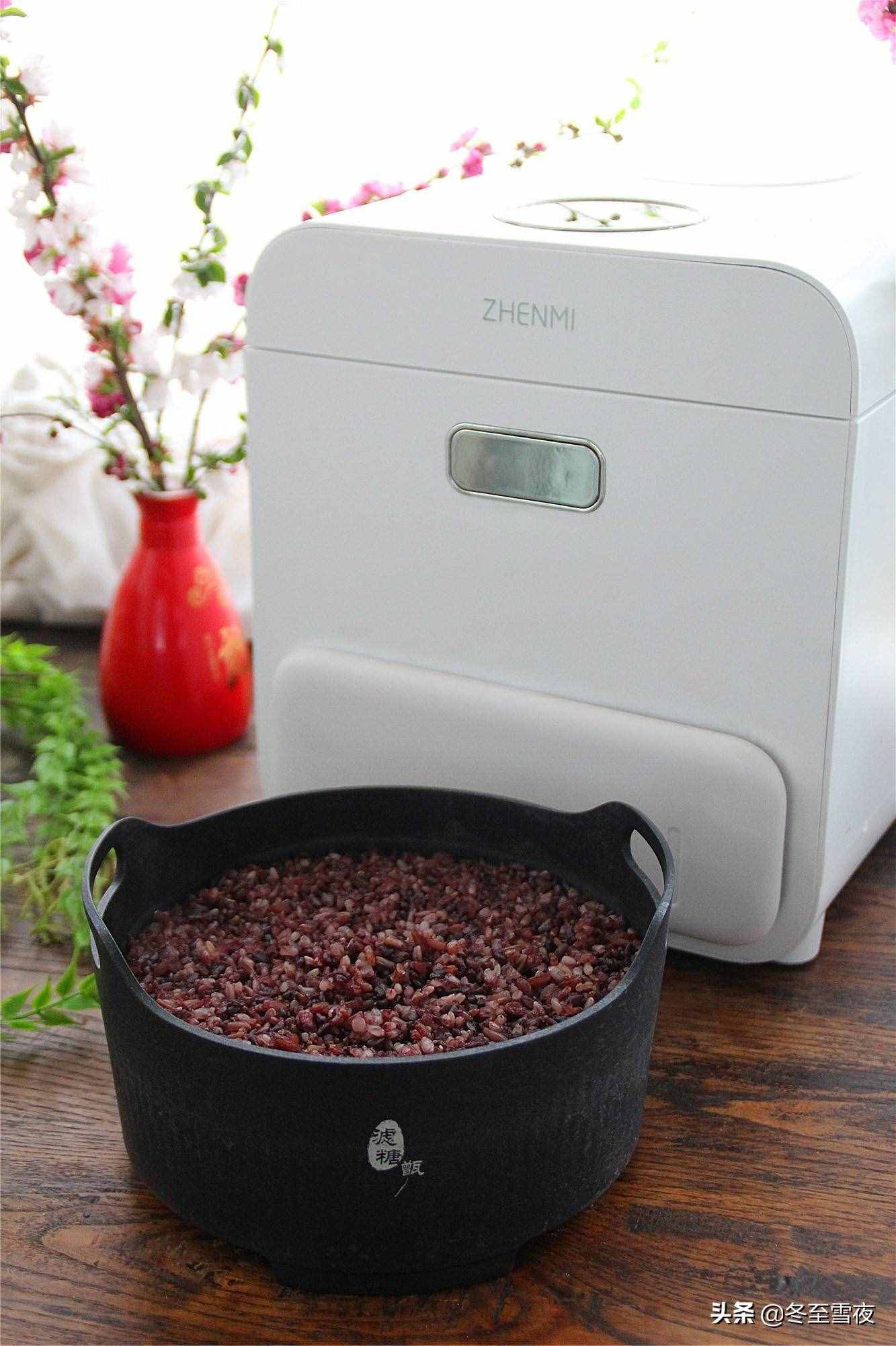 买回糙米不会做，做的糙米饭又硬又难吃，教你小妙招，老人都能吃