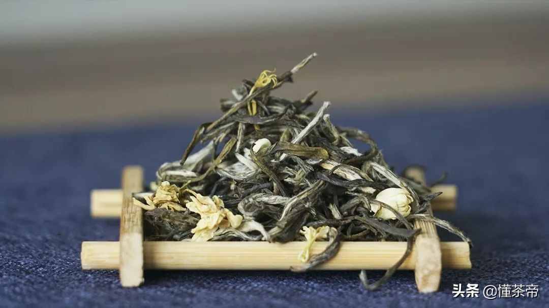 巨头PK，张一元VS吴裕泰茉莉花茶客观测评，谁更胜一筹？