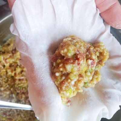 配着这盘内蒙特色美食——稍美，米饭可以吃三大碗