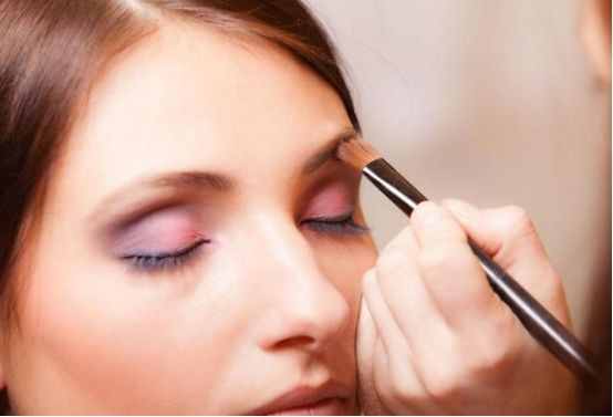 缺钱能被看出来？生了宝宝花销大，当妈后变拮据有四点藏也藏不住