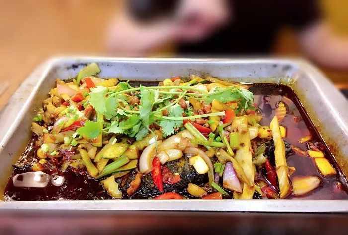 收藏！成都最火的18条美食街，再有人问来成都吃什么，就甩给他！