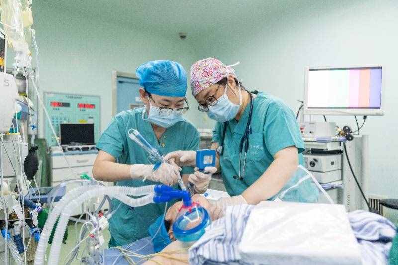 国常会定调公立医院薪酬改革，专家建言尽快提高医务人员收入