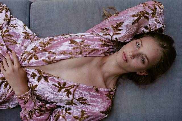 优雅气质的淑女 平静内心的纯净与浪漫