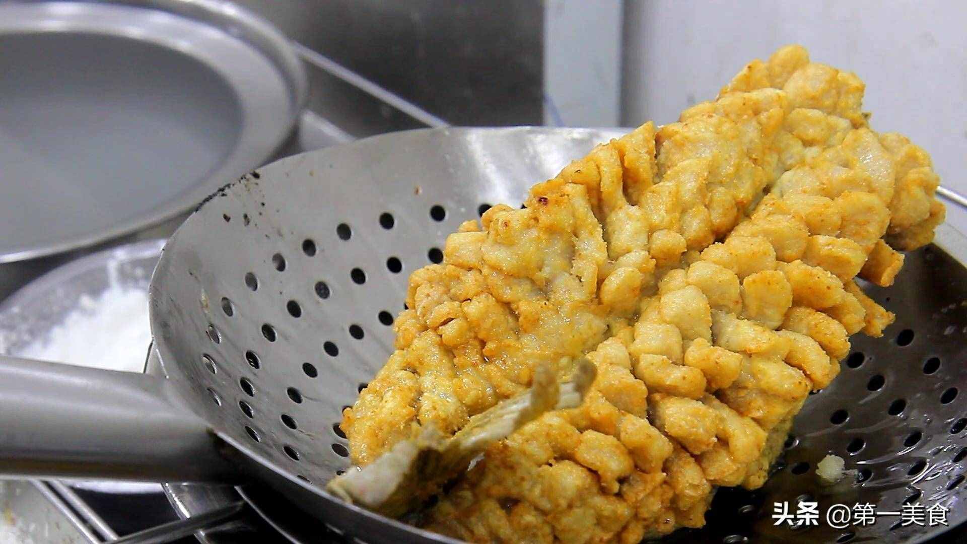 厨师长教你：松鼠鱼的正确做法，技巧非常简单，正宗舌尖上的美食