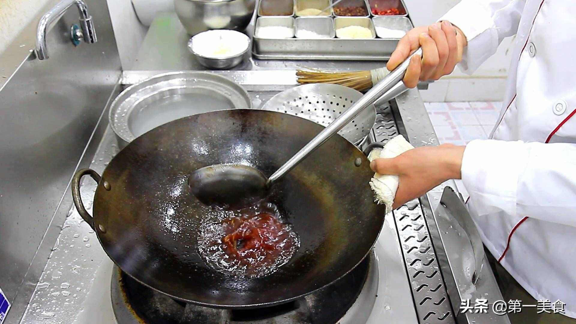 厨师长教你：松鼠鱼的正确做法，技巧非常简单，正宗舌尖上的美食