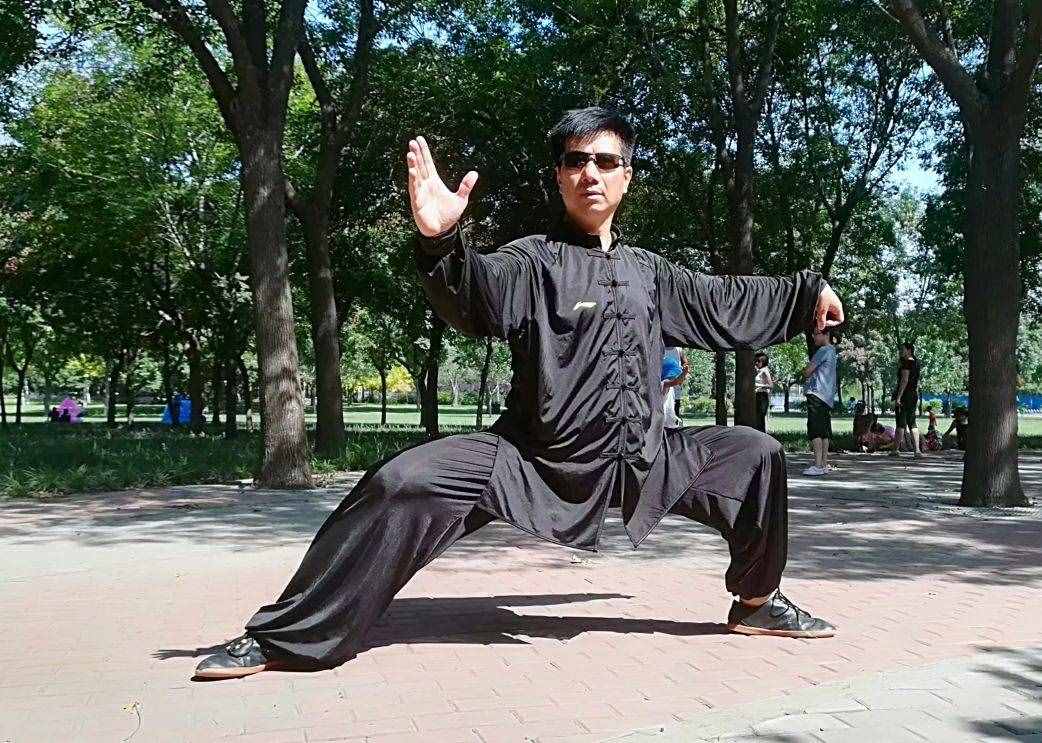 太极拳内功“千斤坠”形成与运用