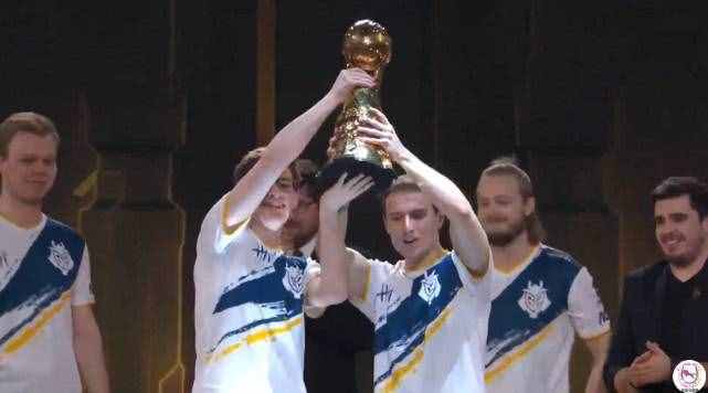 S9大事件回顾：FPX夺冠总决赛！SKT上演奇迹一穿四