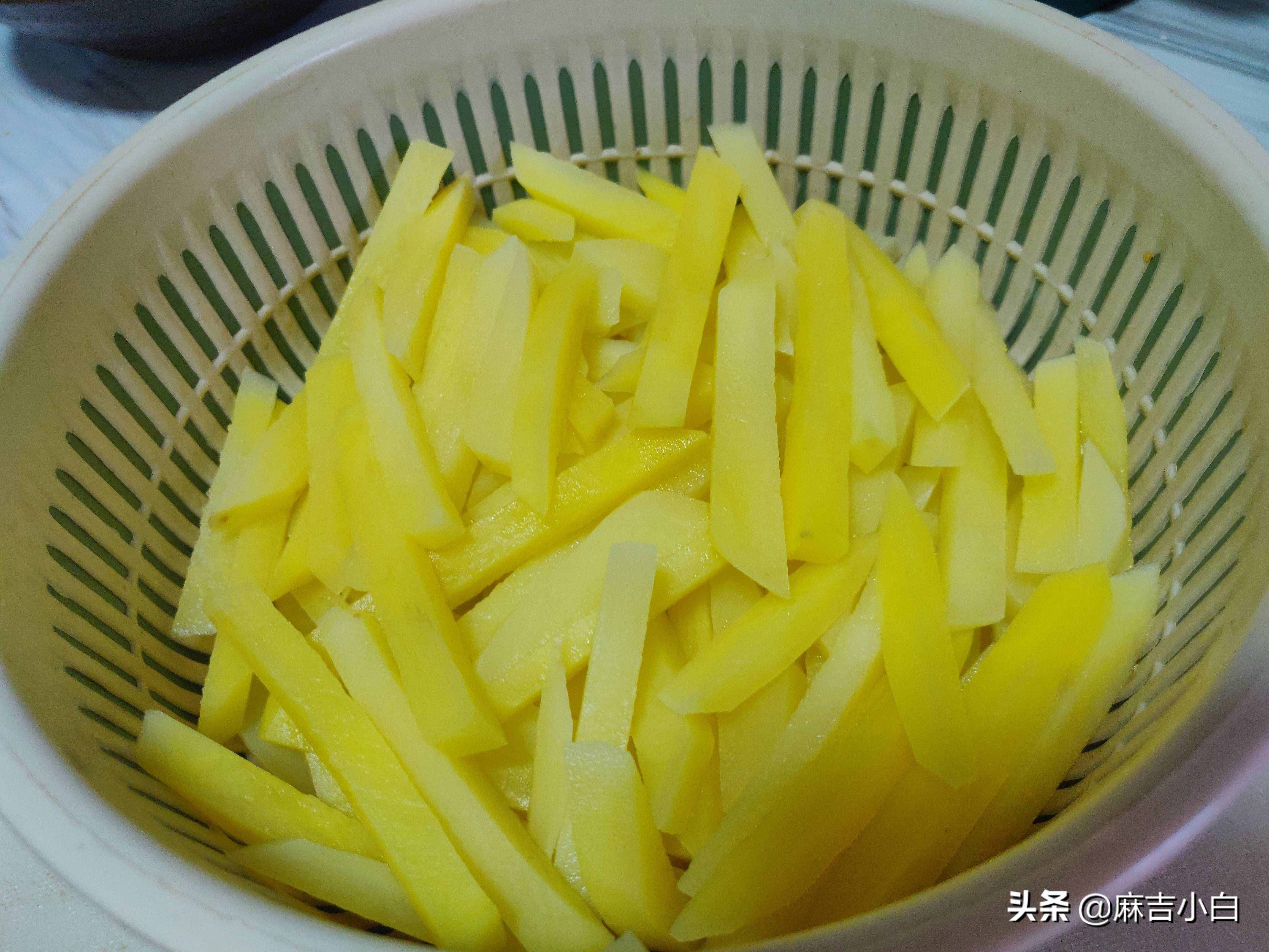 你们要的家庭版简易炸薯条详细步骤来啦！叮叮叮！快来查收