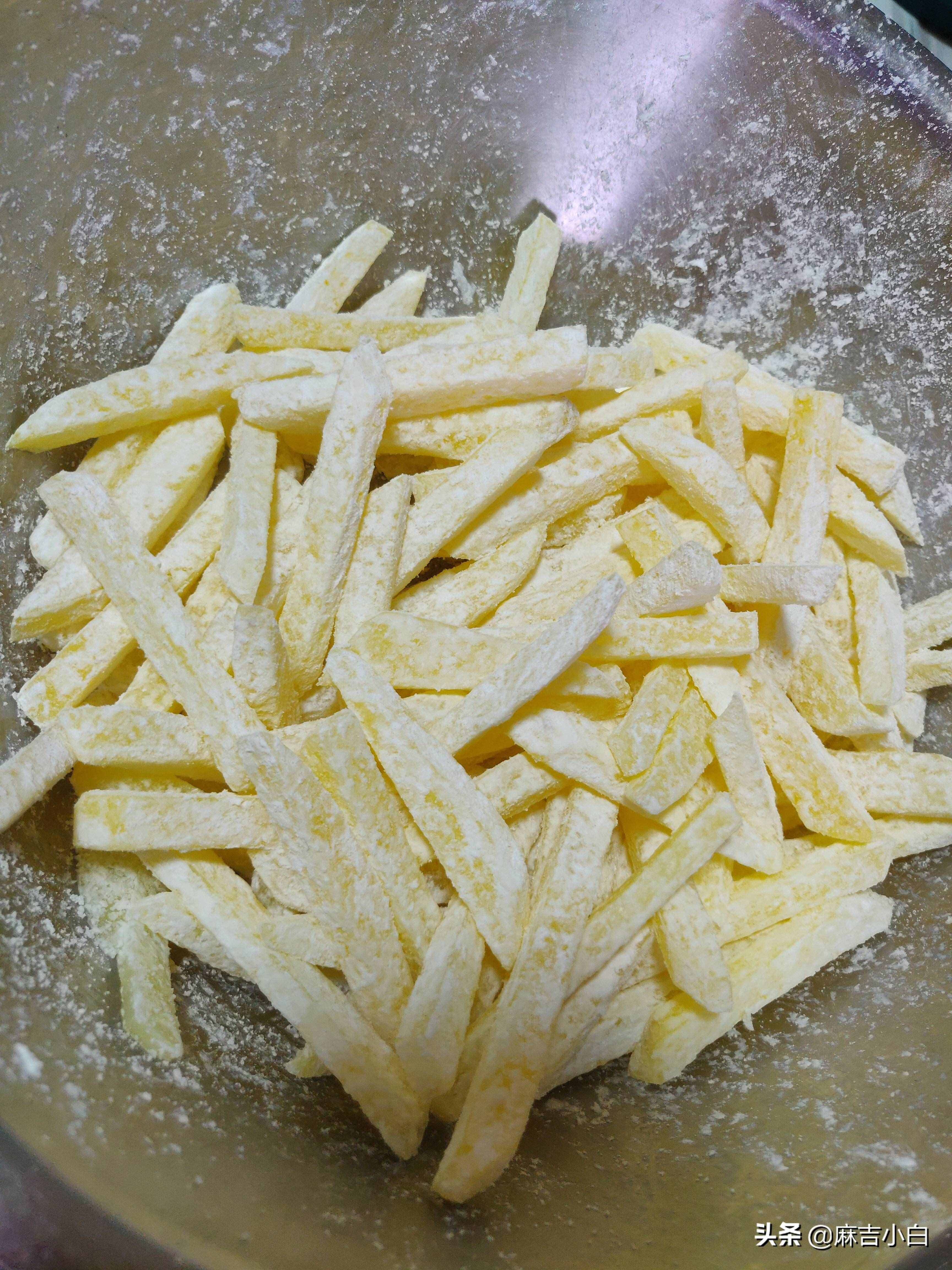 你们要的家庭版简易炸薯条详细步骤来啦！叮叮叮！快来查收