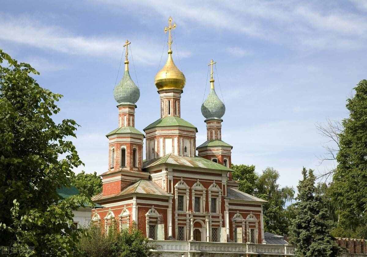 世界最小的3个国家，徒步就可以走出国门，最少仅800多人