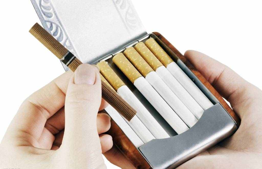 喜欢抽烟的人，一天抽多少支烟，是肺能承受的极限？3点要清楚