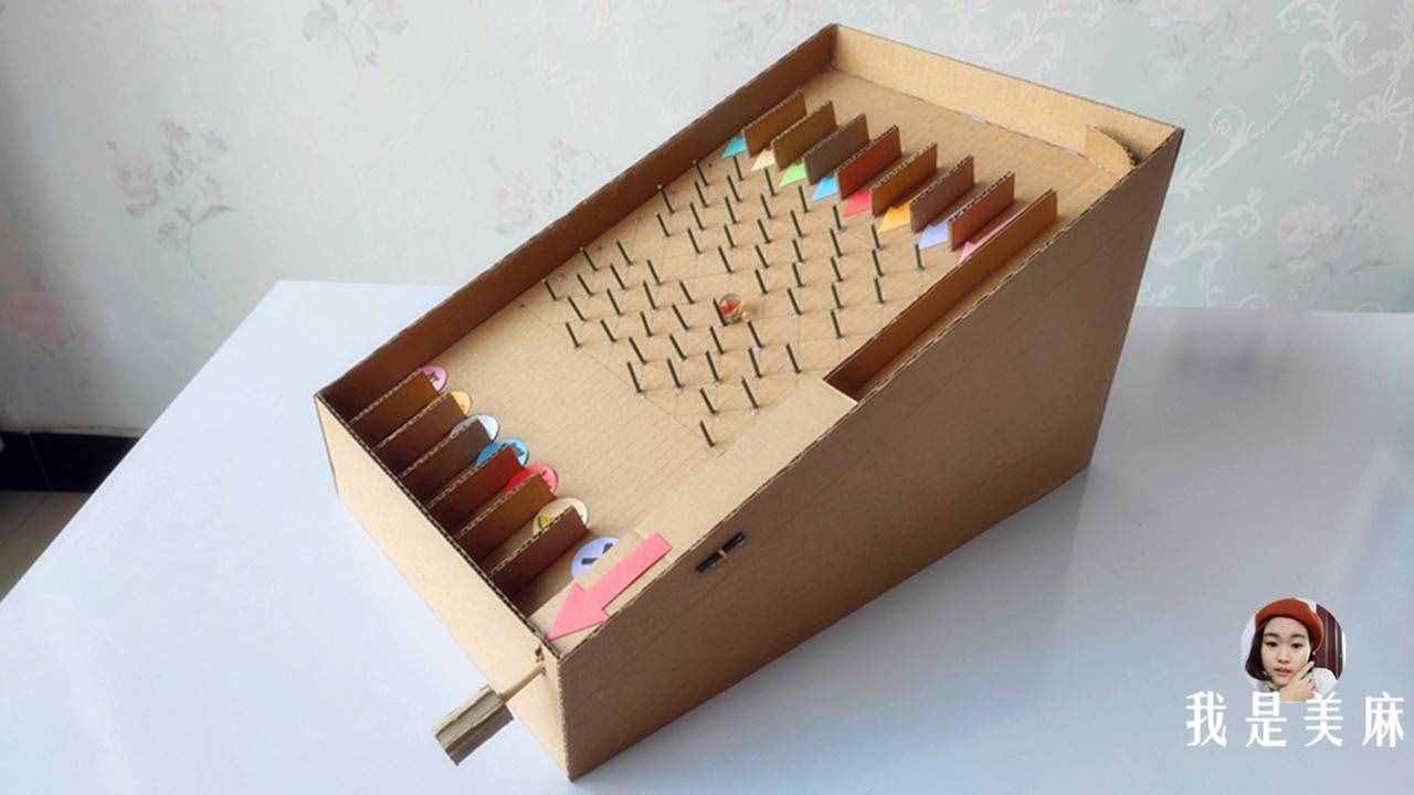 爸爸用废纸箱给儿子做了24个玩具，做法简单，一学就会，先收藏了