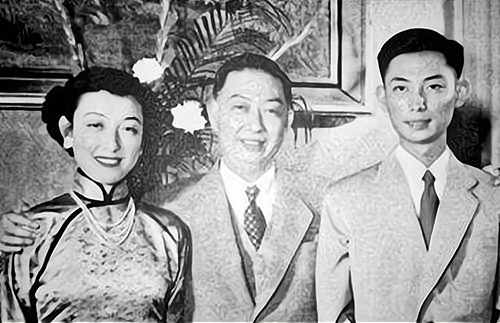 梨园冬皇孟小冬，人生三折戏曲两任伴侣，绝代风华也难逃悲欢离合