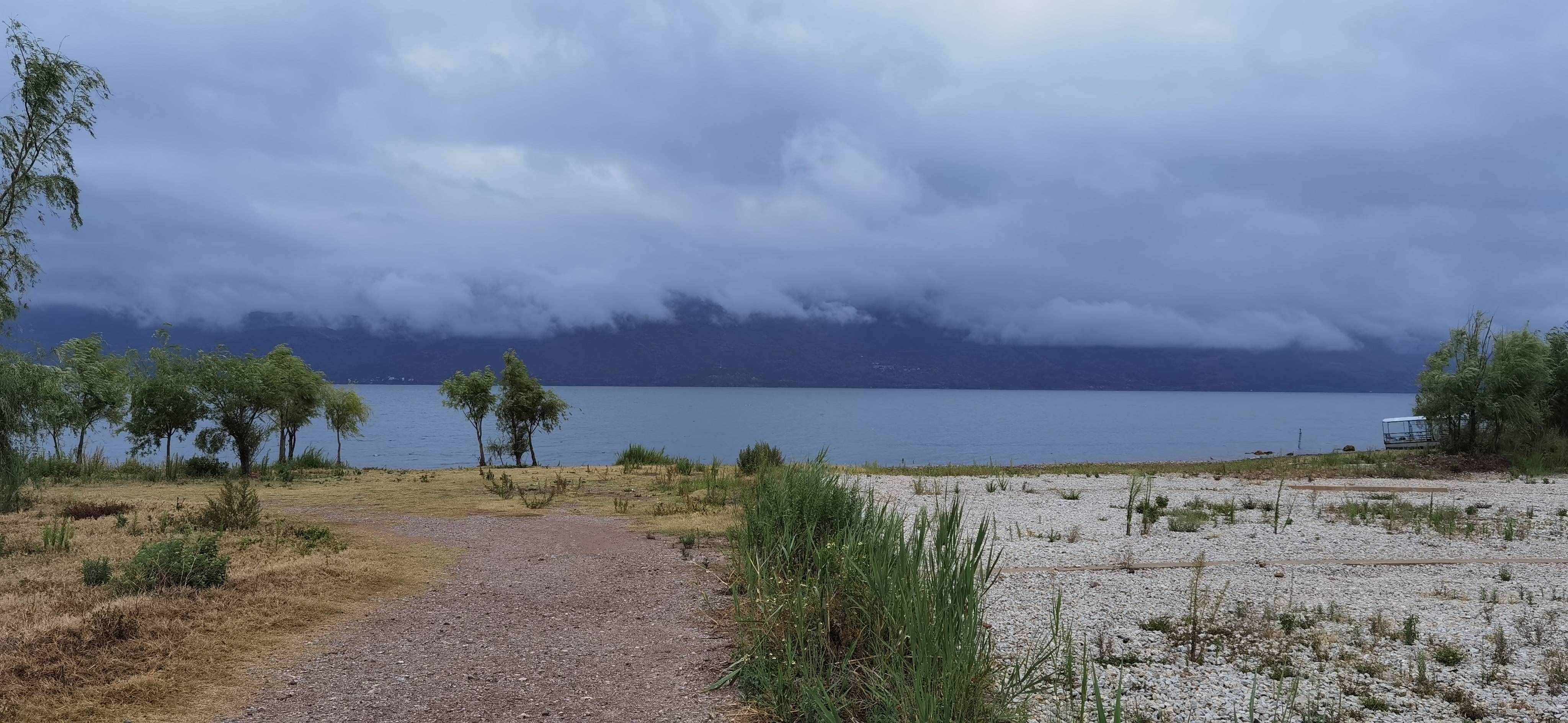 50元一天的抚仙湖岸边小客栈，15元一公斤的小活虾，体验农家野趣