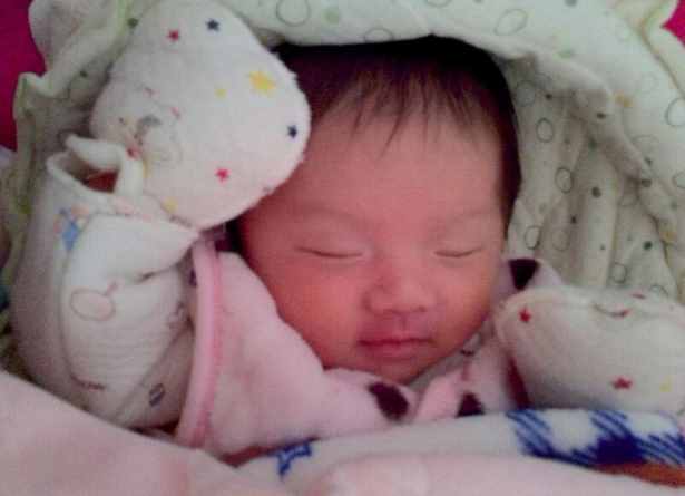 照顾三个月内的宝宝，要做好四个方面，助力宝宝成长，爸妈不受罪