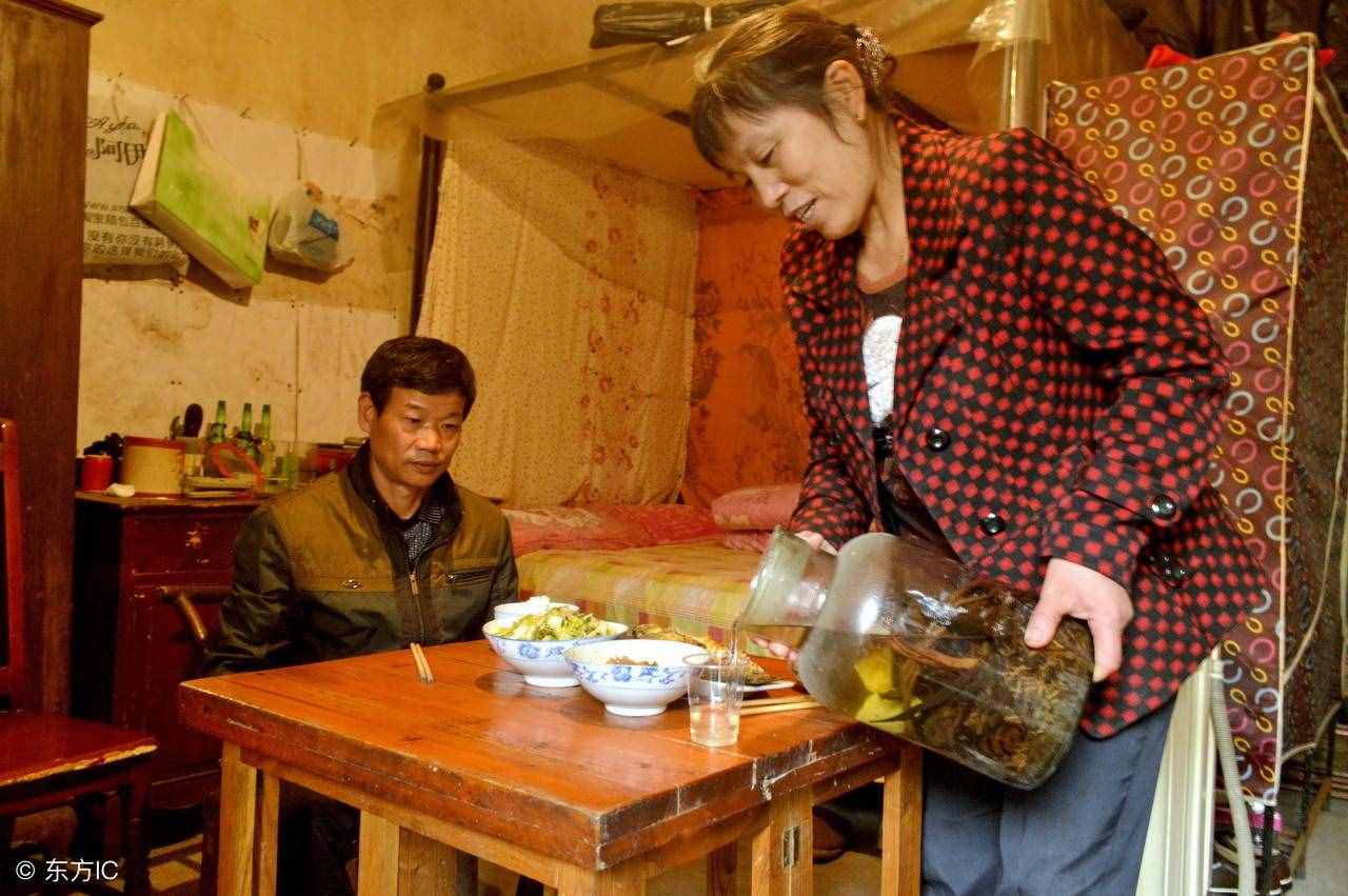 在一天之中，什么时候喝药酒效果好？