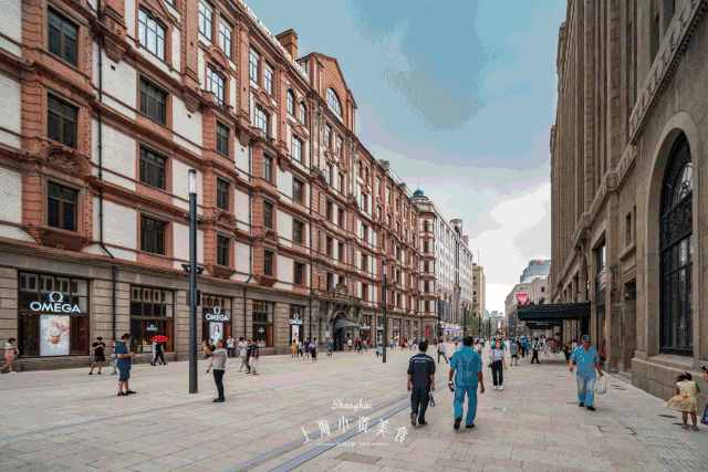 南京路步行街0版来了，从人广吃到外滩