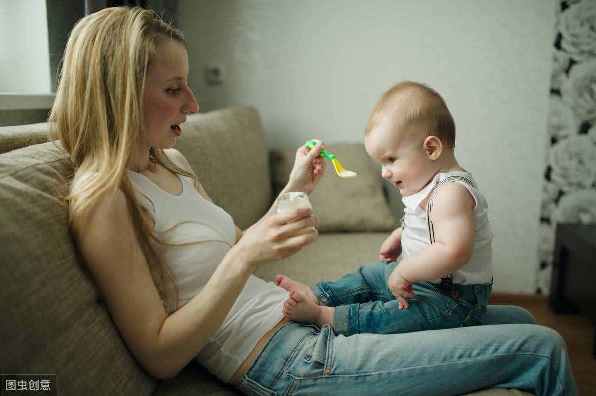 不会选奶粉只能听说？营养师教你五分钟选出好奶粉，养出聪明宝宝