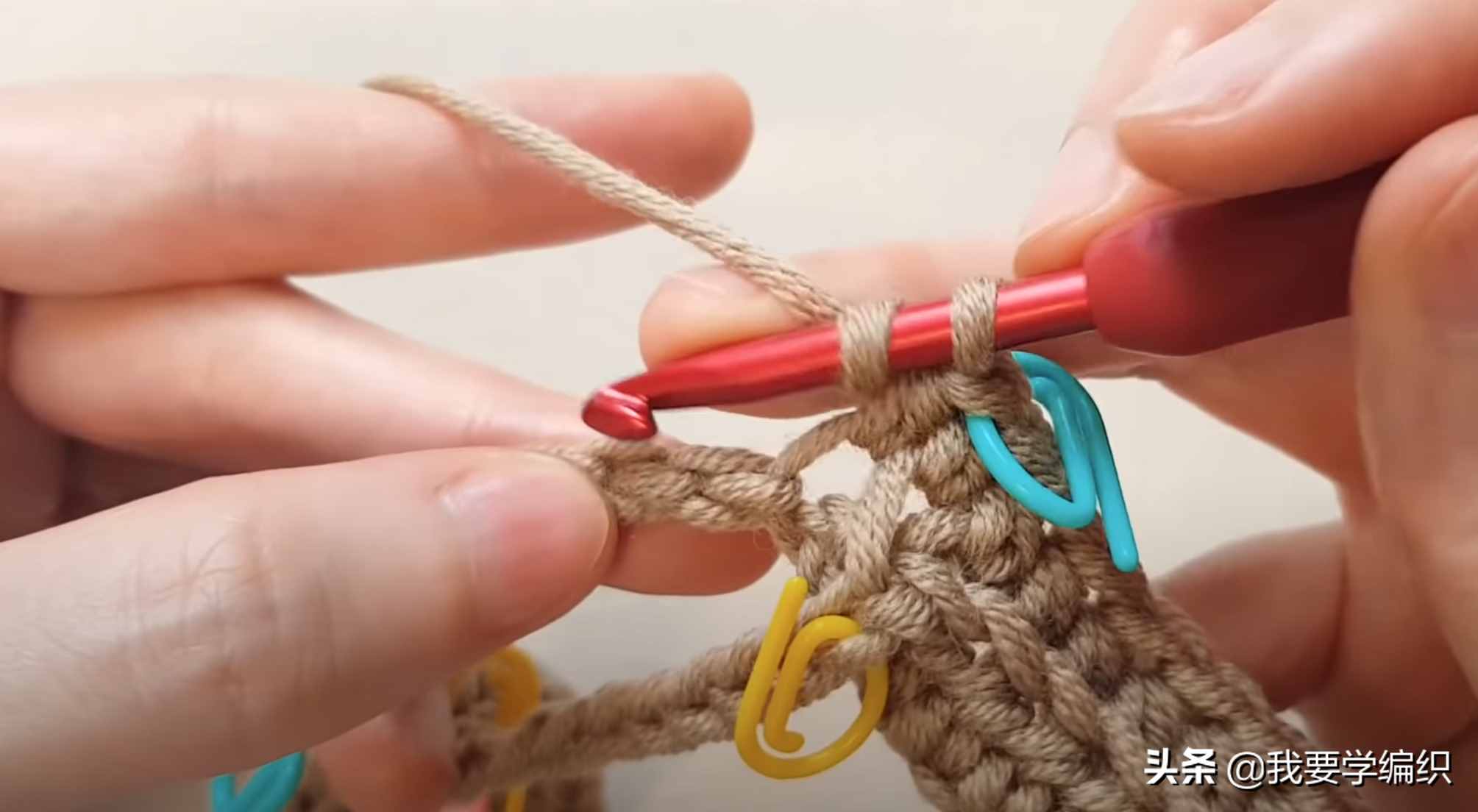 轻便简约的保暖小围脖，1天就能完成一条，罗纹条小围脖编织教程