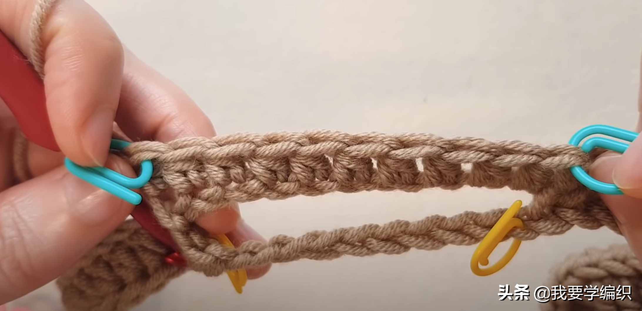 轻便简约的保暖小围脖，1天就能完成一条，罗纹条小围脖编织教程