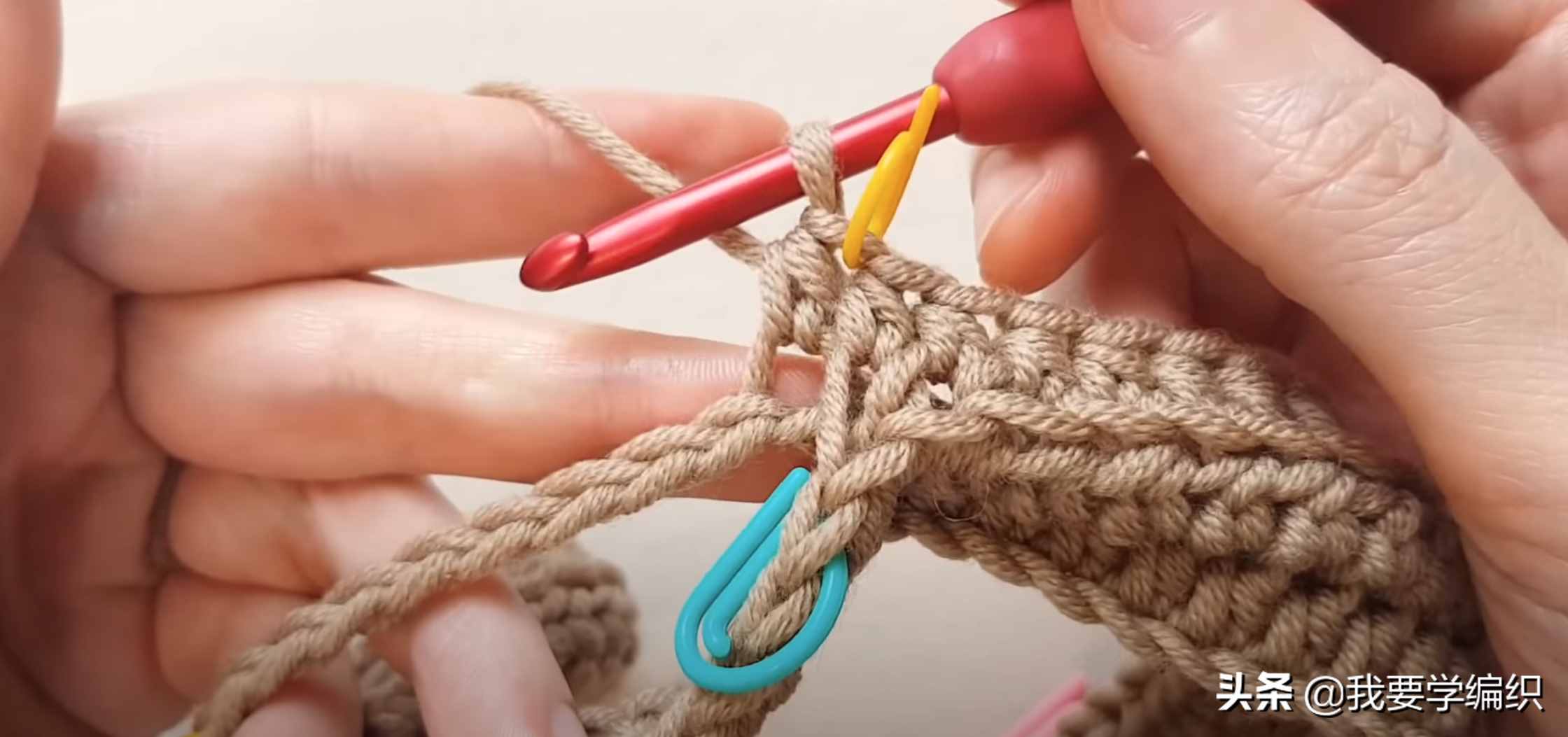 轻便简约的保暖小围脖，1天就能完成一条，罗纹条小围脖编织教程