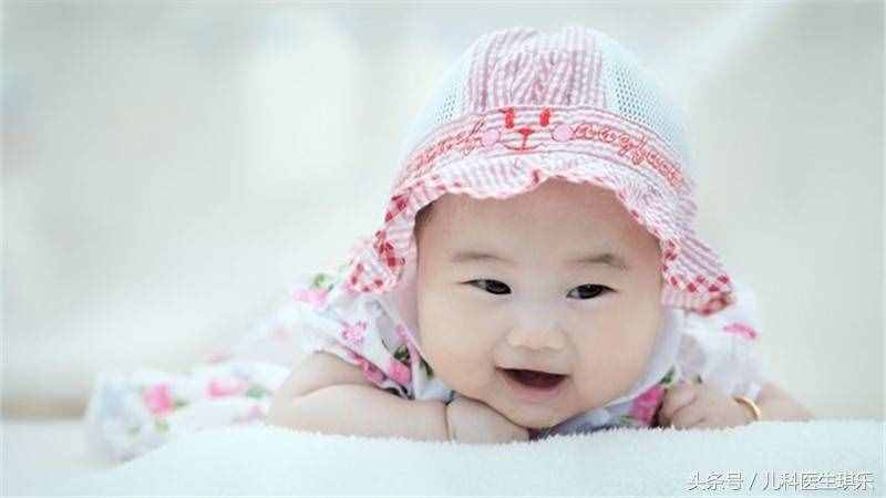 宝宝出现流鼻涕时，应该怎样治疗？