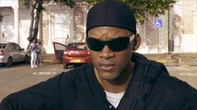 全球票房破18亿美元，李安新片轰动影坛，奥斯卡导演变身技术帝