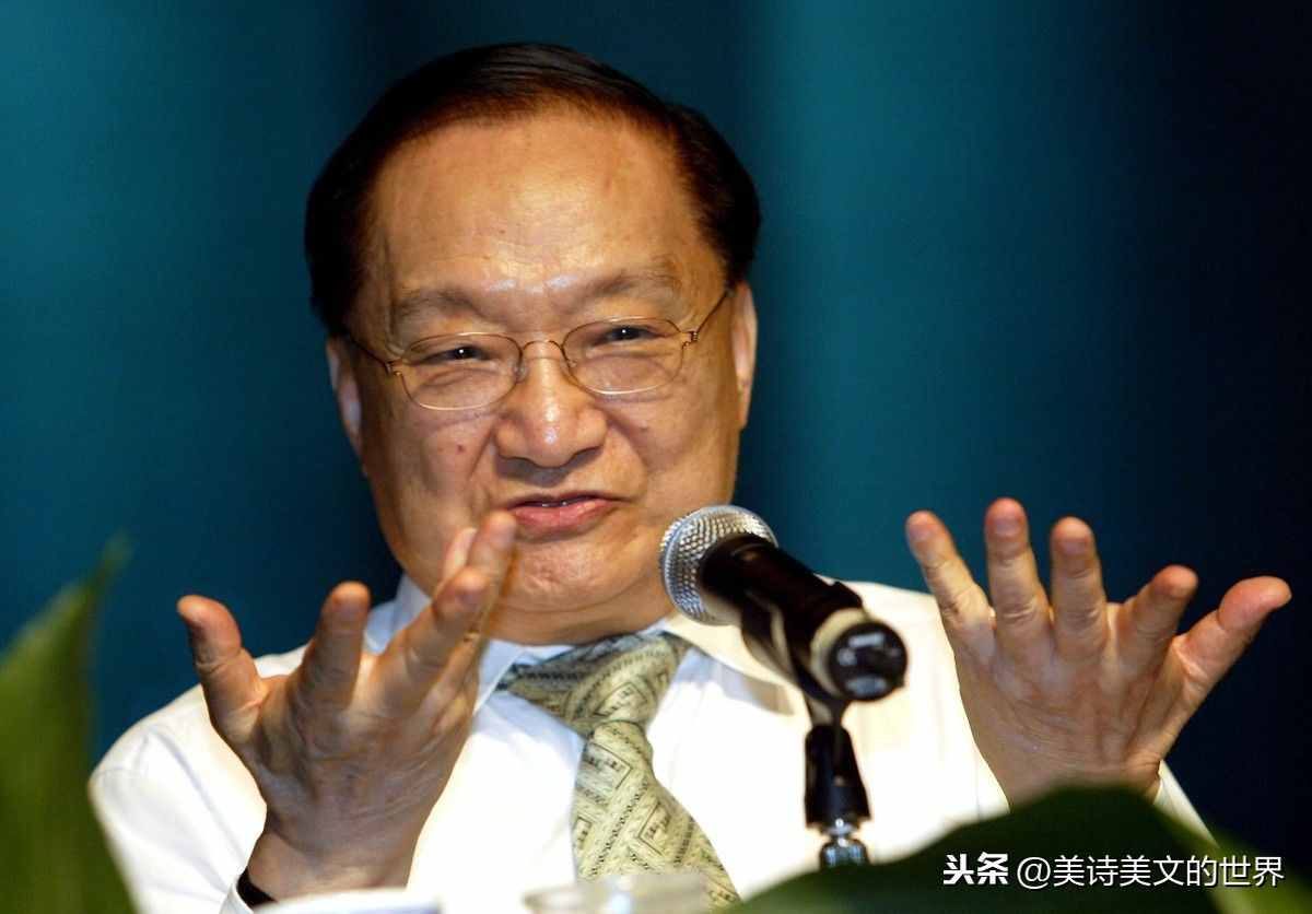 "书到用时方恨少"下一句有很多版本,读到金庸这版还是笑出了声