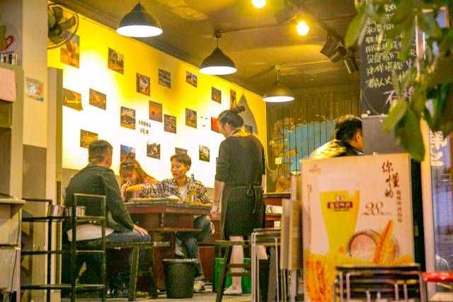 收藏！成都最火的18条美食街，再有人问来成都吃什么，就甩给他！