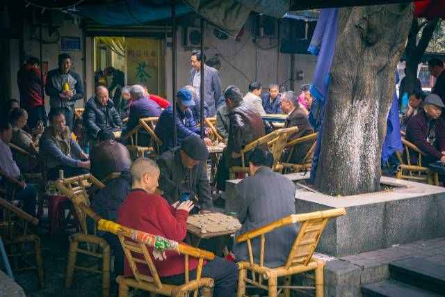 收藏！成都最火的18条美食街，再有人问来成都吃什么，就甩给他！