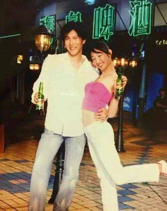 “美艳妖姬”白百合的心机上位史