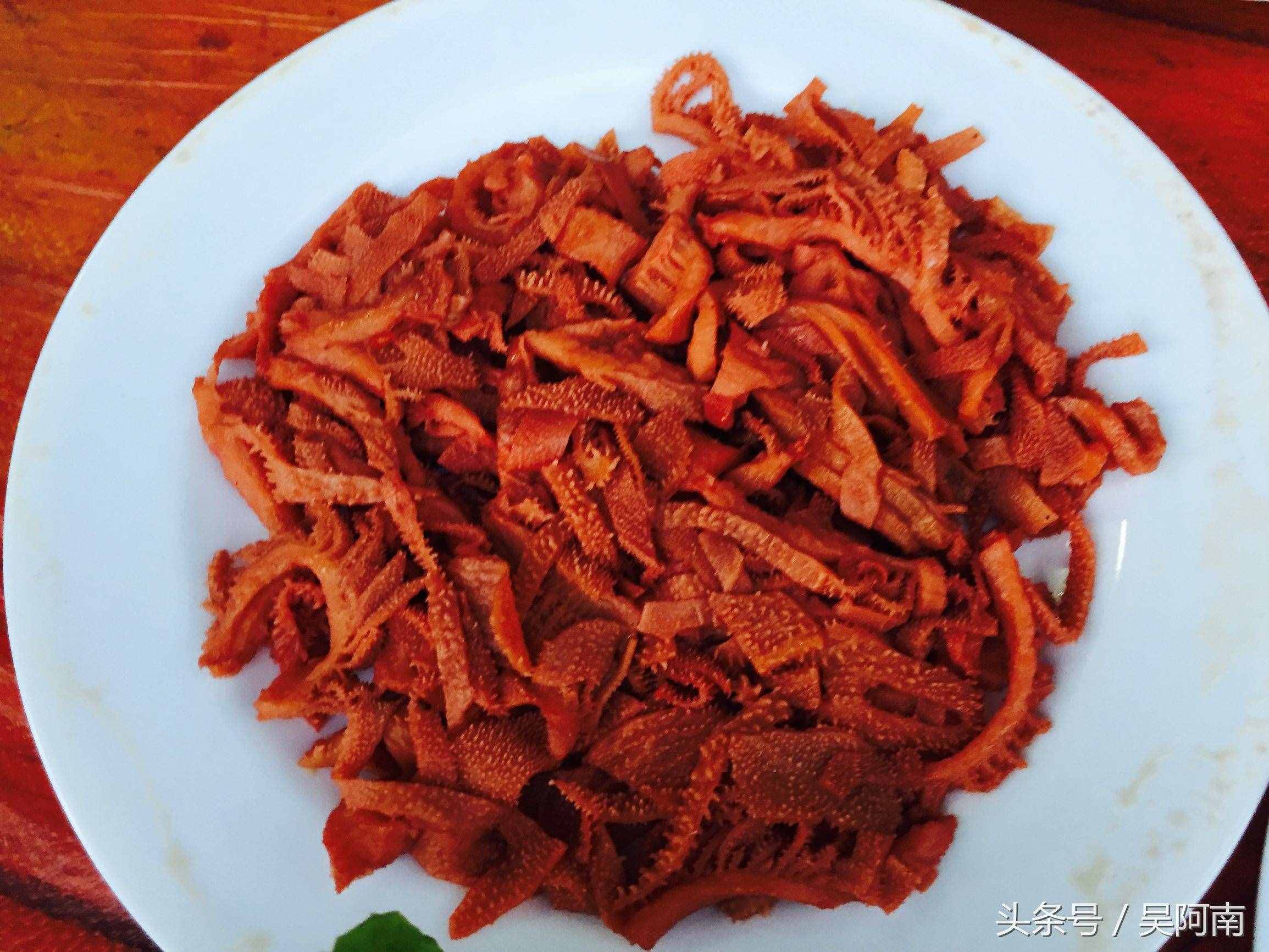 乡村酒席实拍，28道菜吃到你怀疑人生