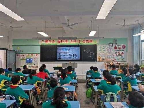 学历严重贬值的当下，还有没有必要上大学？