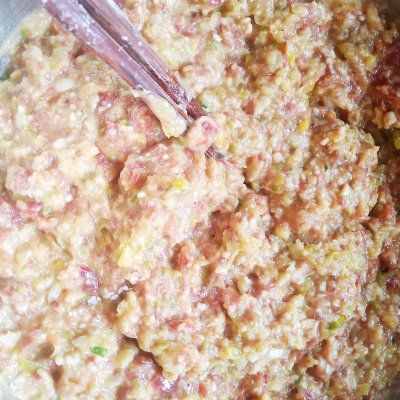 配着这盘内蒙特色美食——稍美，米饭可以吃三大碗