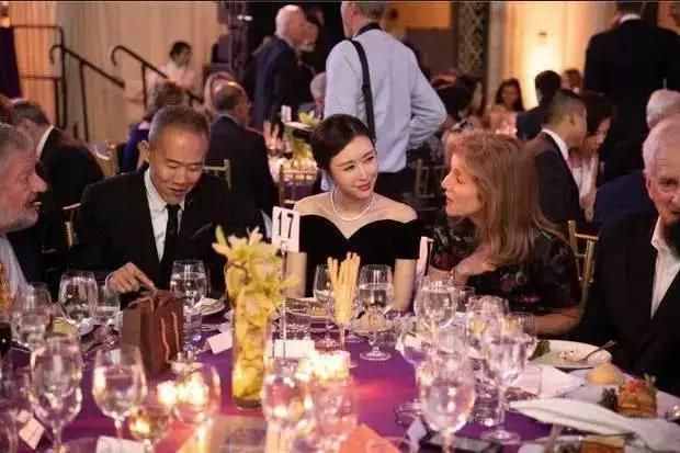 田朴珺情史录，她为什么嫁给了王石？