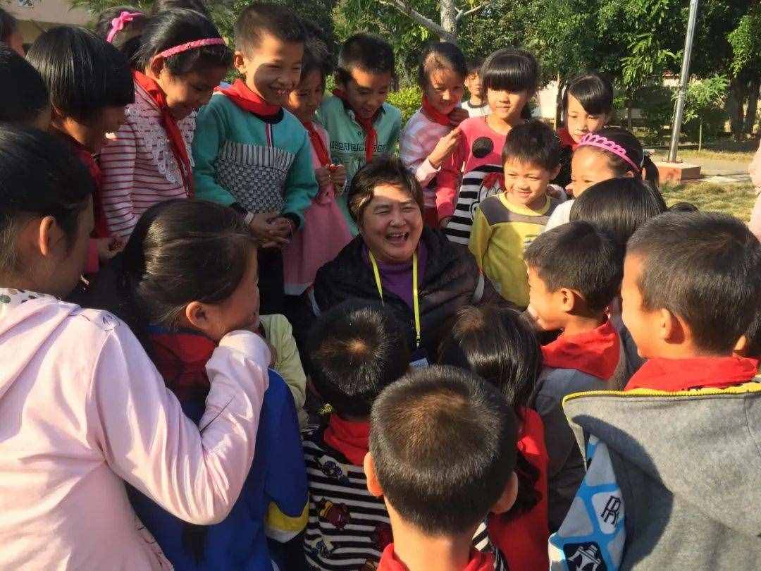 和她一起奔小康 