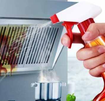 油烟机上的油污又厚又黏难清理？教你正确方法，轻松去污不费力